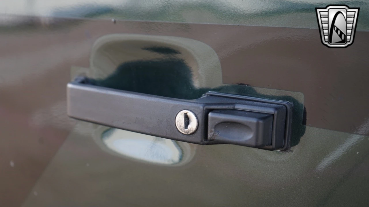 1999 Land Rover Defender 110 - Image 18 of 21