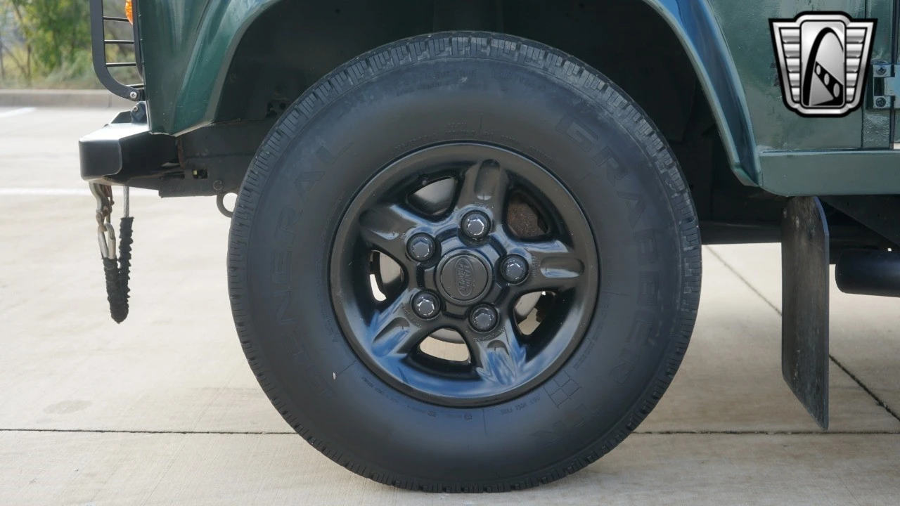 1999 Land Rover Defender 110 - Image 10 of 21
