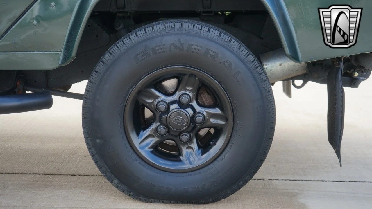 1999 Land Rover Defender 110 - Image 11 of 21