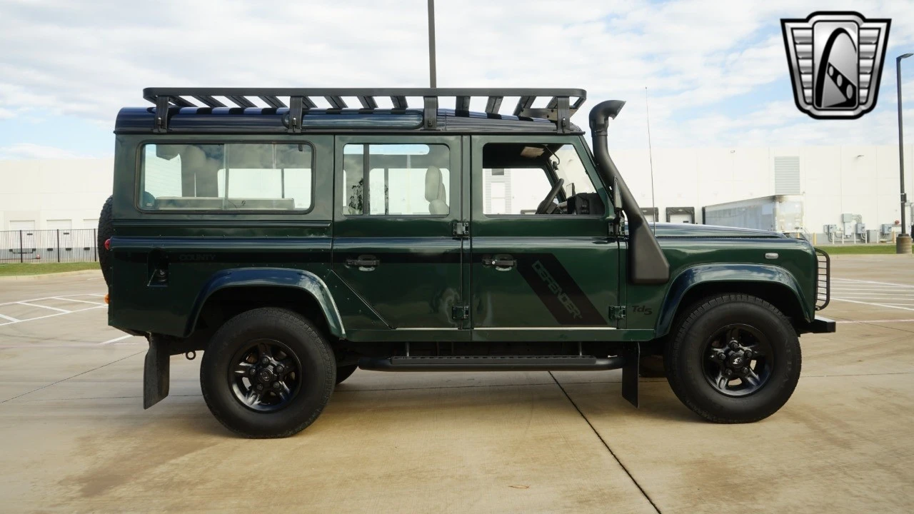1999 Land Rover Defender 110 - Image 8 of 21