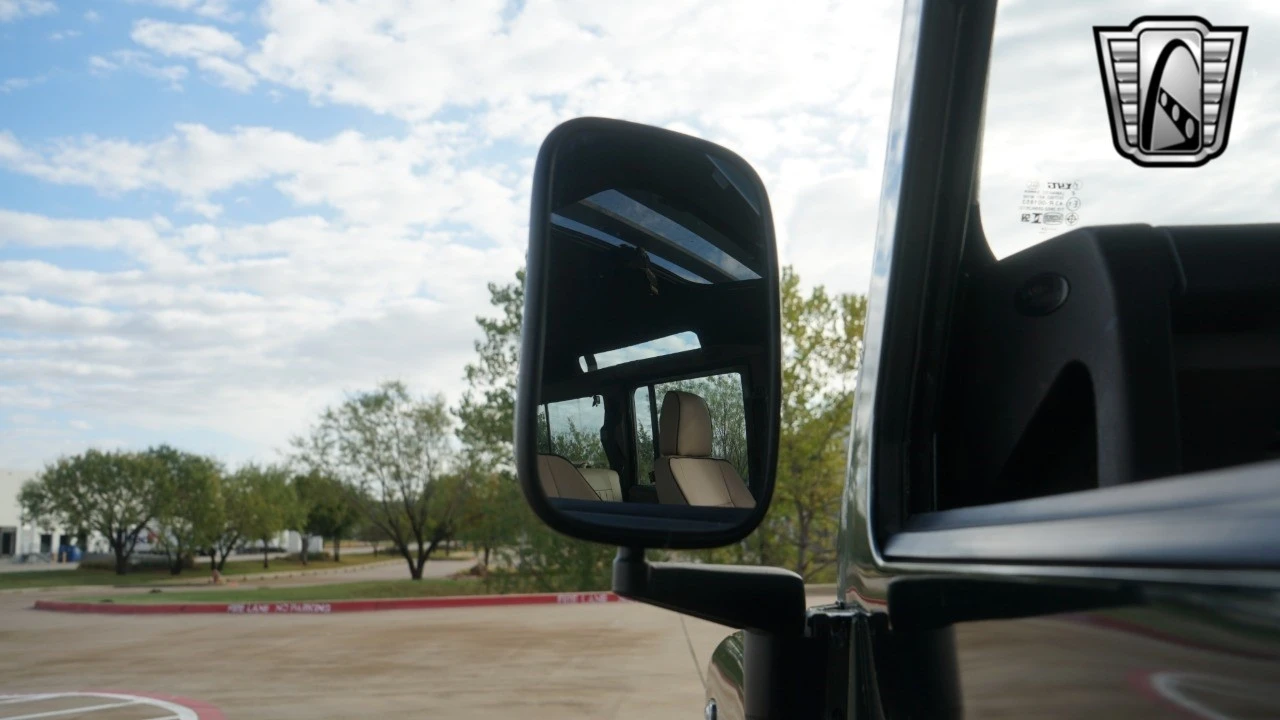 1999 Land Rover Defender 110 - Image 17 of 21
