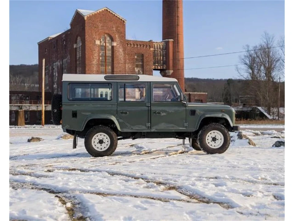 1999 Land Rover Defender 110 - Image 2 of 17