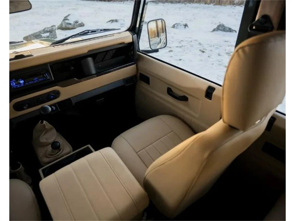 1999 Land Rover Defender 110 - Image 15 of 17