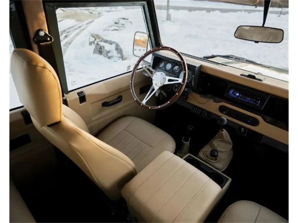 1999 Land Rover Defender 110 - Image 14 of 17