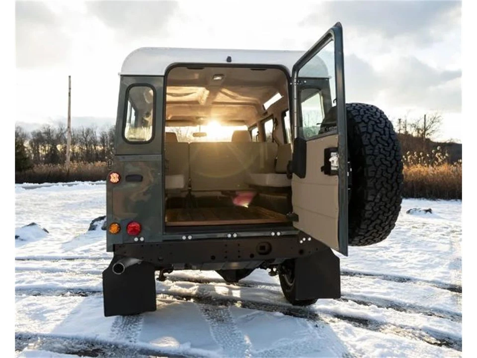 1999 Land Rover Defender 110 - Image 11 of 17