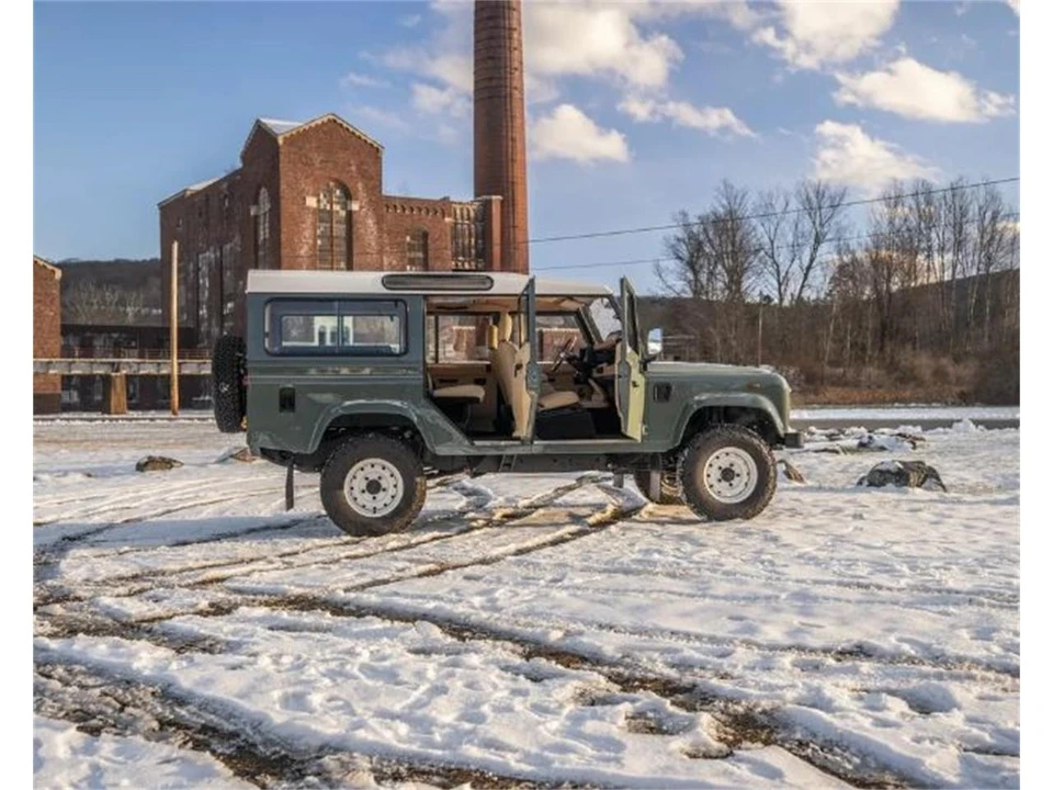 1999 Land Rover Defender 110 - Image 4 of 17