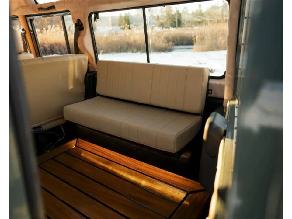1999 Land Rover Defender 110 - Image 17 of 17