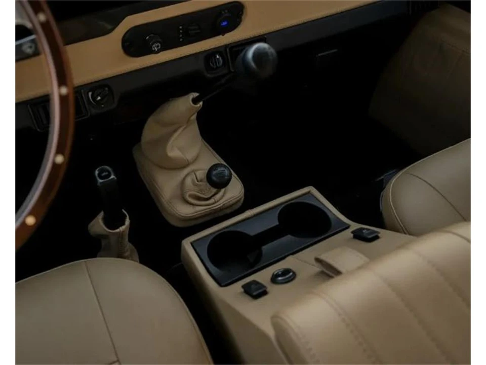 1999 Land Rover Defender 110 - Image 13 of 17