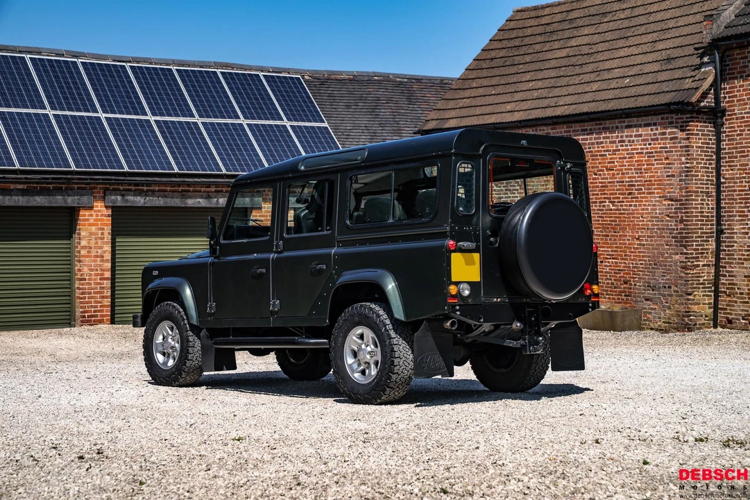 1999 Land Rover Defender 110 - Image 6 of 21