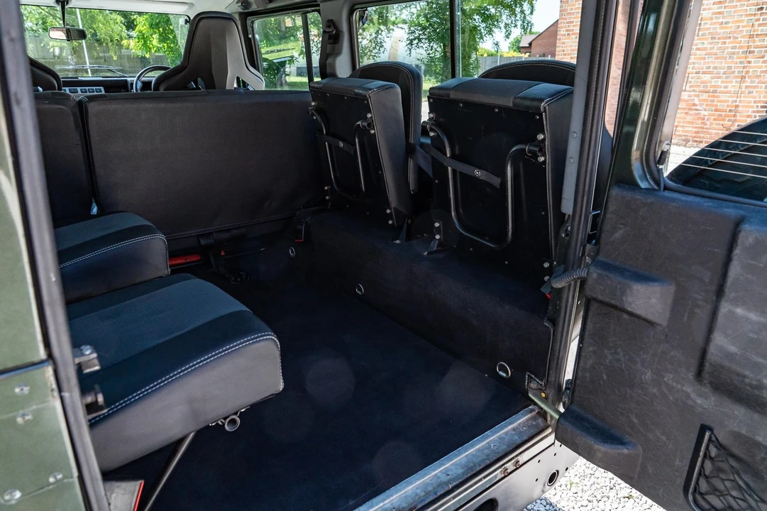 1999 Land Rover Defender 110 - Image 16 of 21
