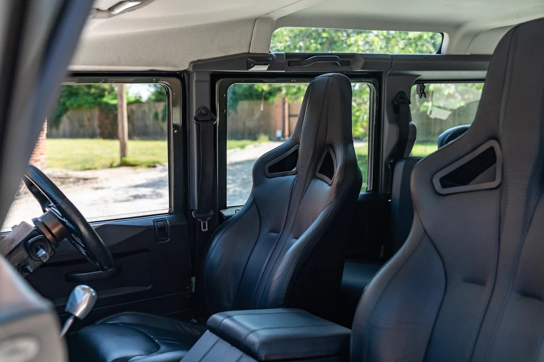 1999 Land Rover Defender 110 - Image 19 of 21