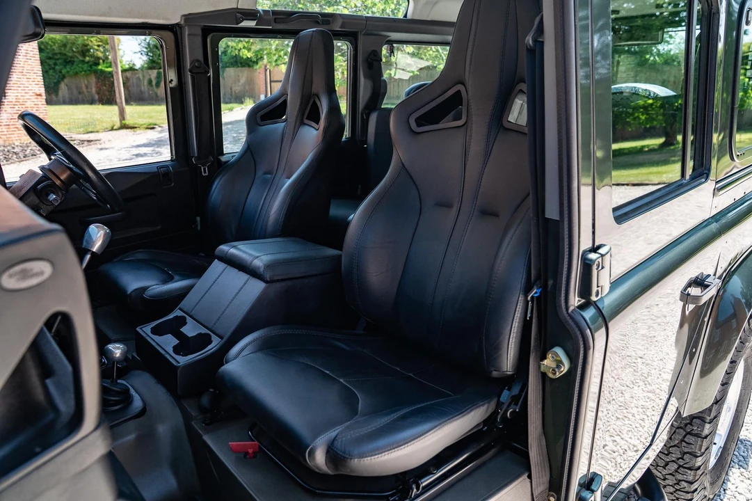 1999 Land Rover Defender 110 - Image 10 of 21