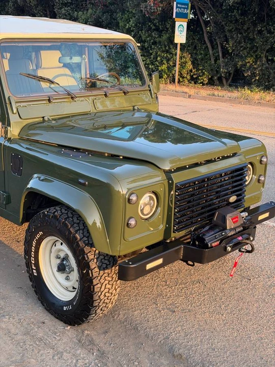 1999 Land Rover Defender 110 - Image 13 of 20