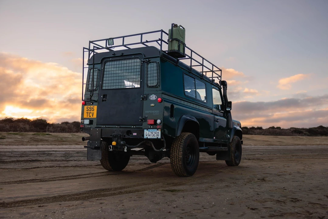 1999 Land Rover Defender 110 - Image 16 of 31