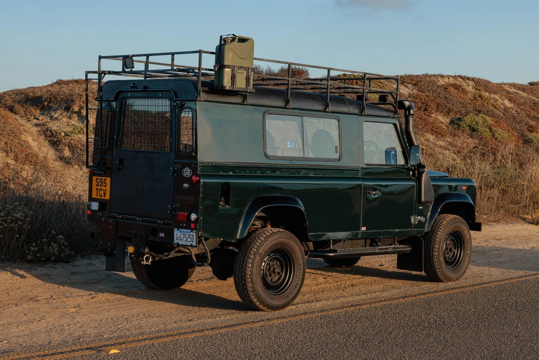 1999 Land Rover Defender 110 - Image 19 of 31