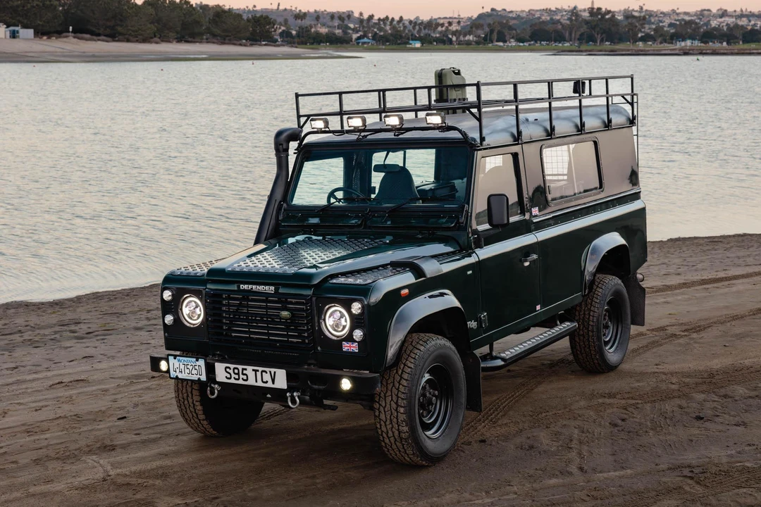 1999 Land Rover Defender 110 - Image 11 of 31