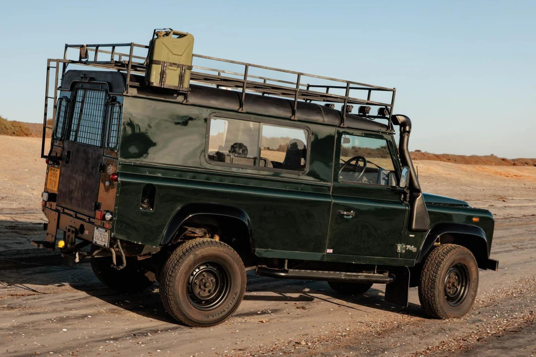 1999 Land Rover Defender 110 - Image 4 of 31