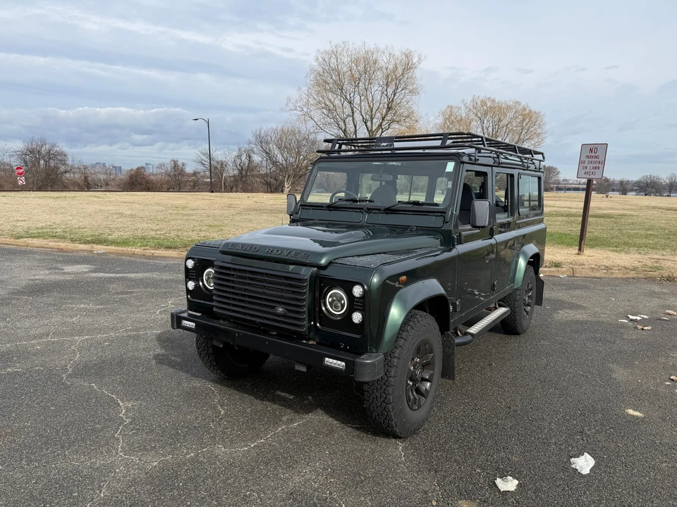 1999 Land Rover Defender 110 - Image 8 of 31