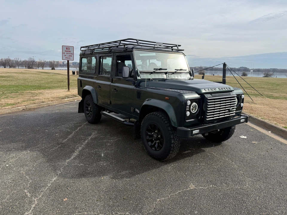 1999 Land Rover Defender 110 - Image 19 of 31