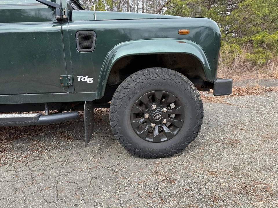 1999 Land Rover Defender 110 - Image 25 of 31