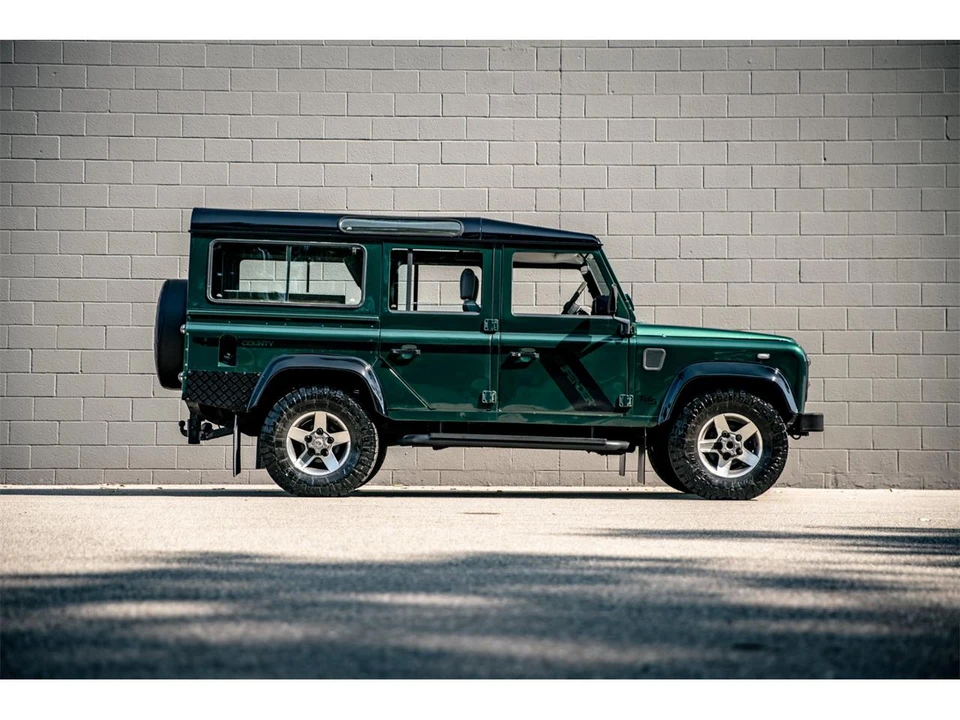 1999 Land Rover Defender 110 - Image 6 of 31