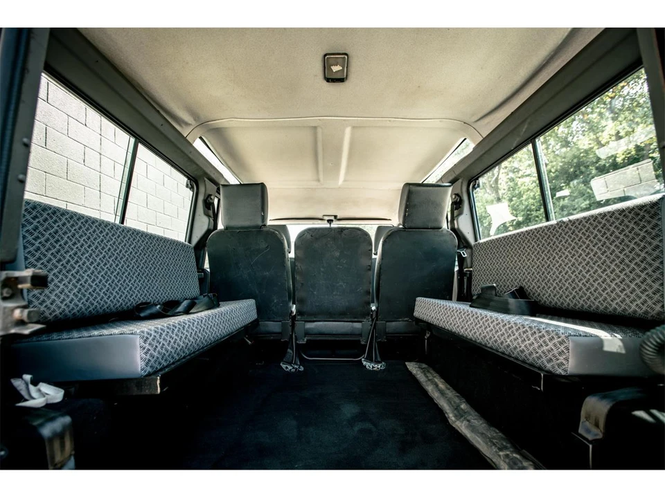 1999 Land Rover Defender 110 - Image 12 of 31