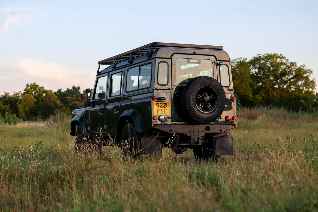1999 Land Rover Defender 110 - Image 7 of 31