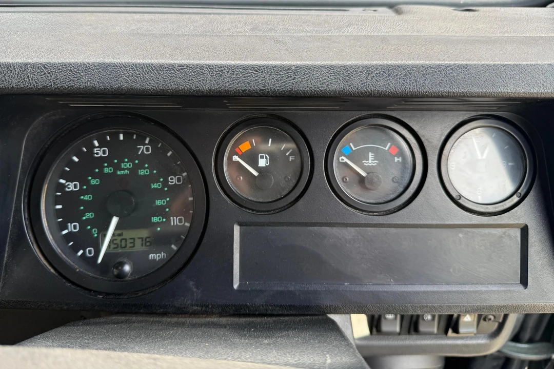 1999 Land Rover Defender 110 - Image 26 of 31