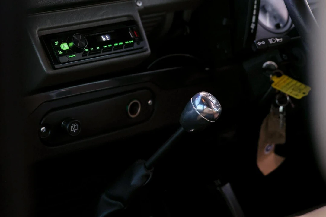 1999 Land Rover Defender 110 - Image 25 of 31