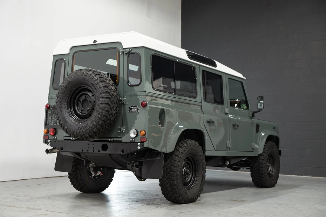 1999 Land Rover Defender 110 - Image 4 of 31