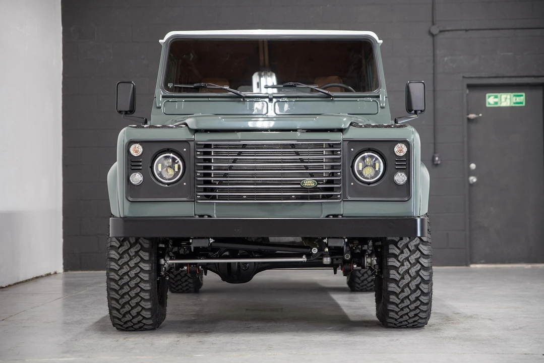 1999 Land Rover Defender 110 - Image 2 of 31