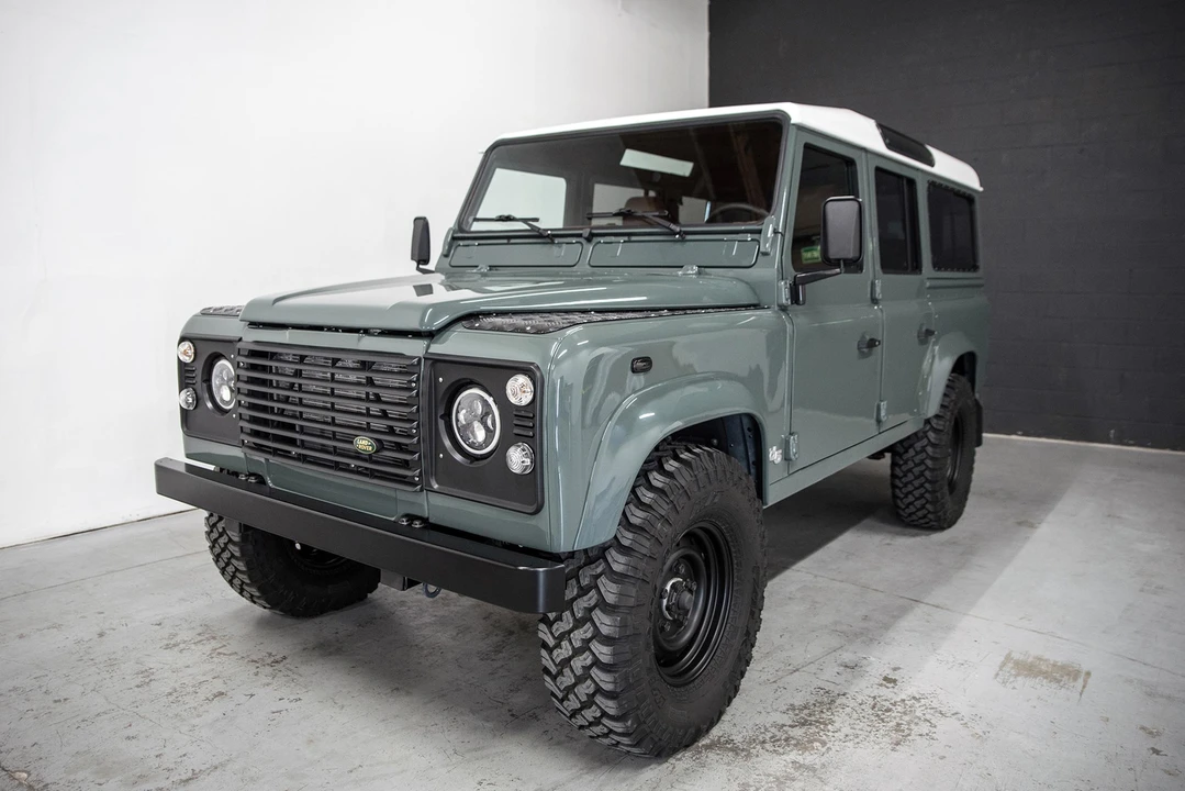 1999 Land Rover Defender 110 - Image 10 of 31