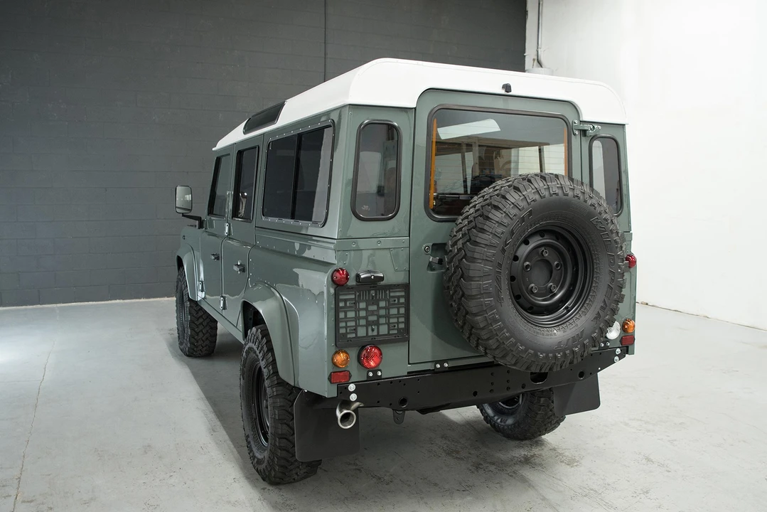 1999 Land Rover Defender 110 - Image 13 of 31