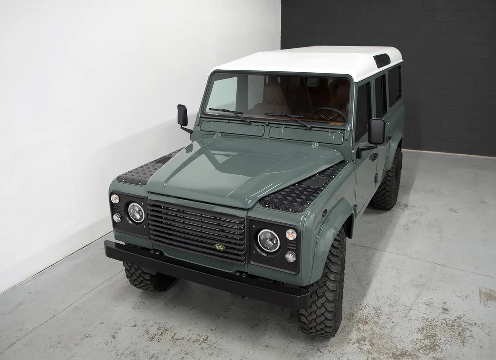 1999 Land Rover Defender 110 - Image 8 of 31