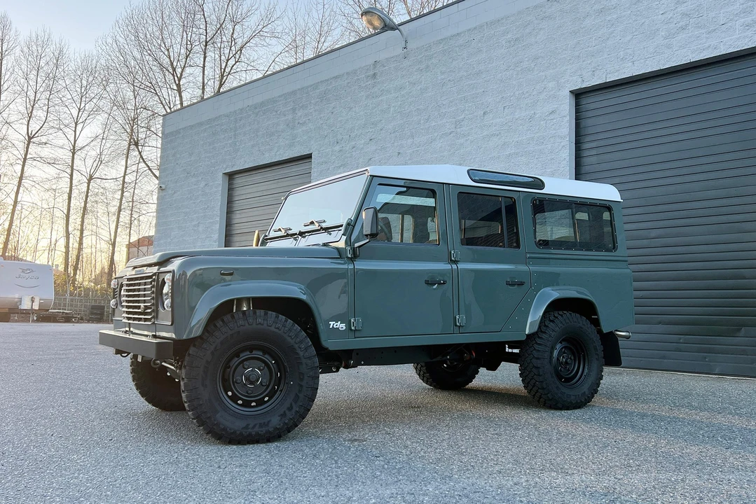 1999 Land Rover Defender 110 - Image 24 of 31