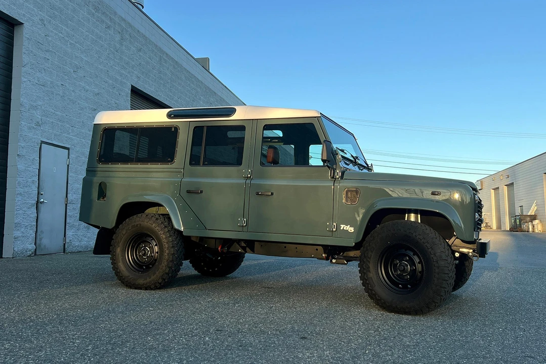 1999 Land Rover Defender 110 - Image 27 of 31