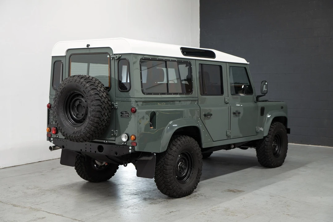 1999 Land Rover Defender 110 - Image 15 of 31