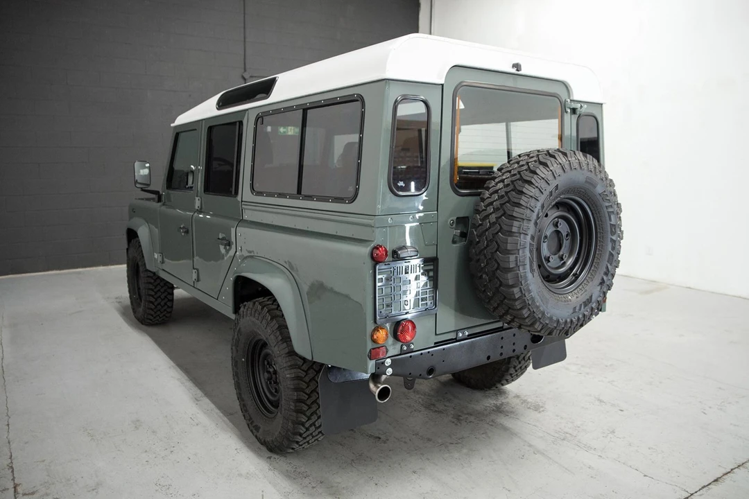 1999 Land Rover Defender 110 - Image 6 of 31