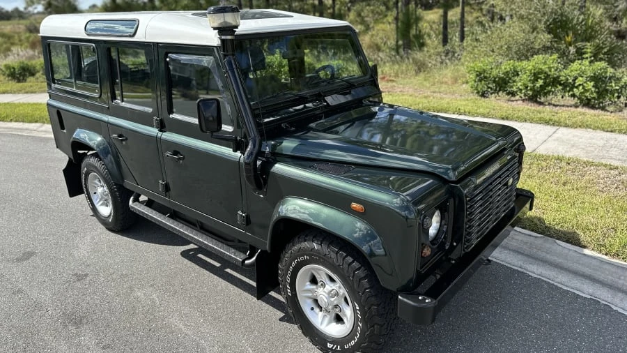 1999 Land Rover Defender 110 - Image 8 of 31