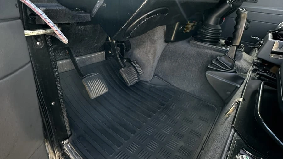 1999 Land Rover Defender 110 - Image 30 of 31
