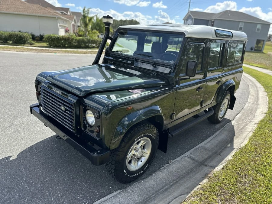 1999 Land Rover Defender 110 - Image 9 of 31