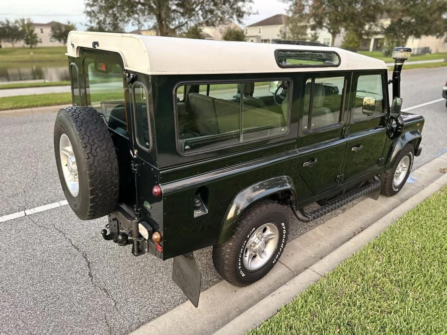 1999 Land Rover Defender 110 - Image 17 of 31