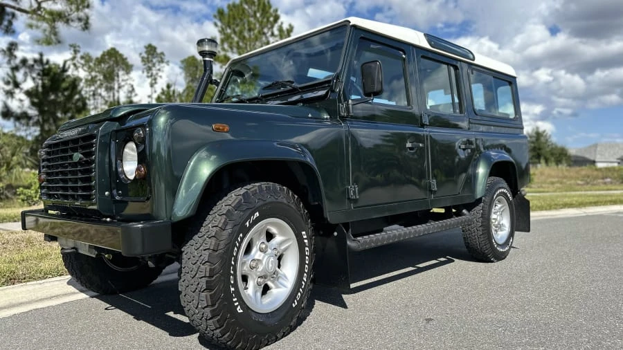1999 Land Rover Defender 110 - Image 12 of 31