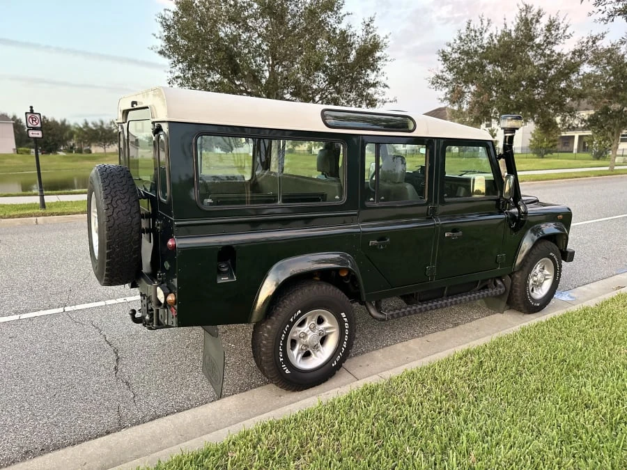 1999 Land Rover Defender 110 - Image 16 of 31