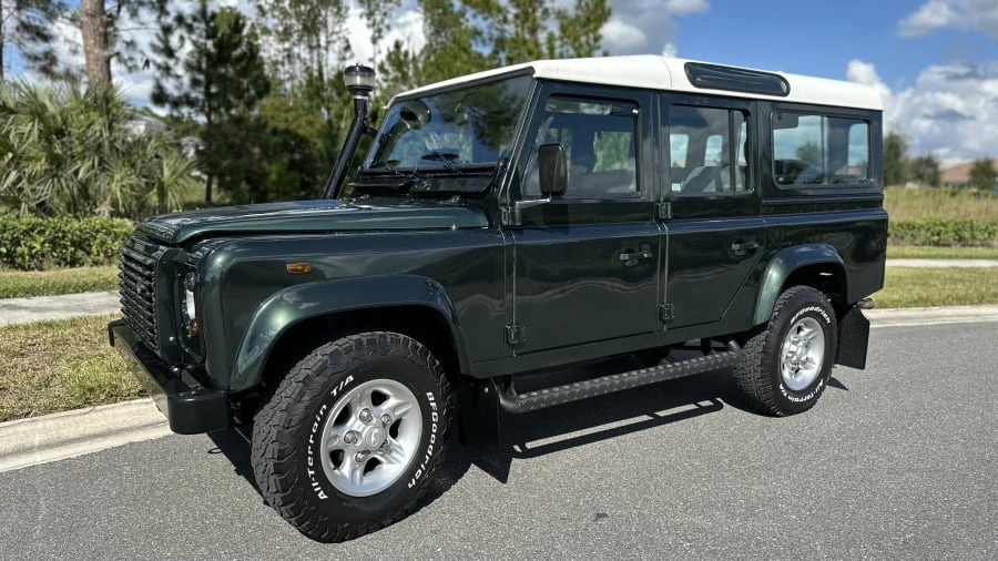 1999 Land Rover Defender 110 - Image 13 of 31