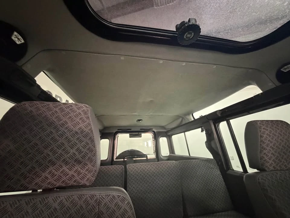 1999 Land Rover Defender 110 - Image 4 of 8
