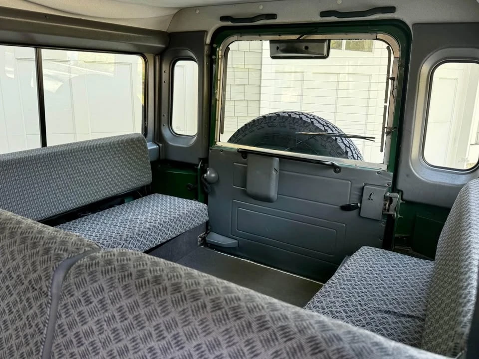 1999 Land Rover Defender 110 - Image 9 of 14