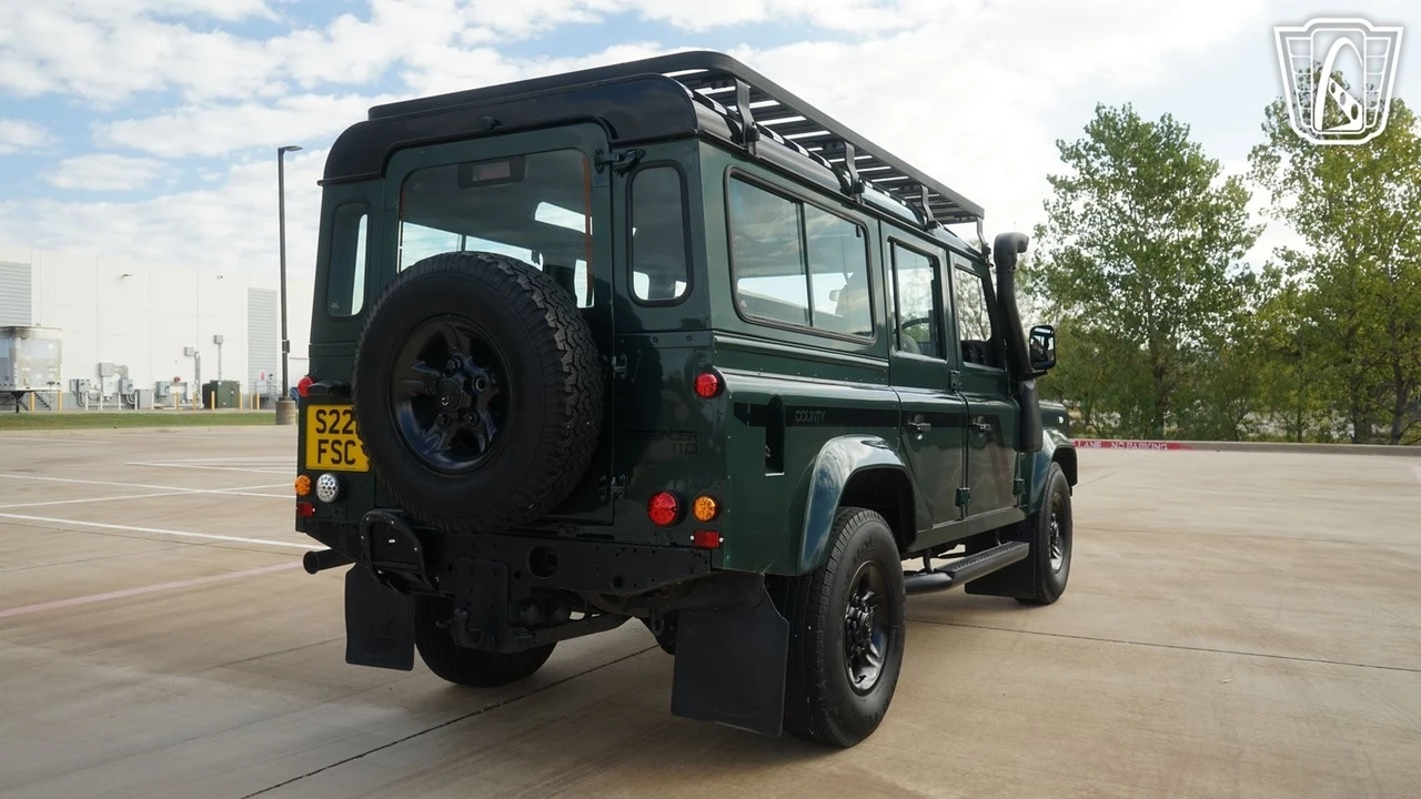 1999 Land Rover Defender 110 - Image 17 of 21
