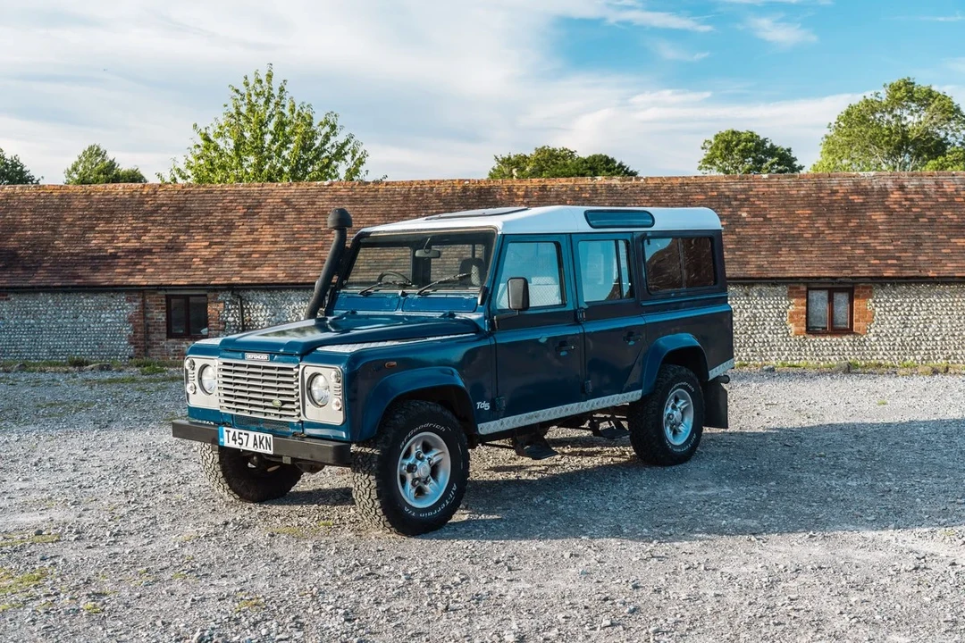 1999 Land Rover Defender 110 - Image 3 of 30