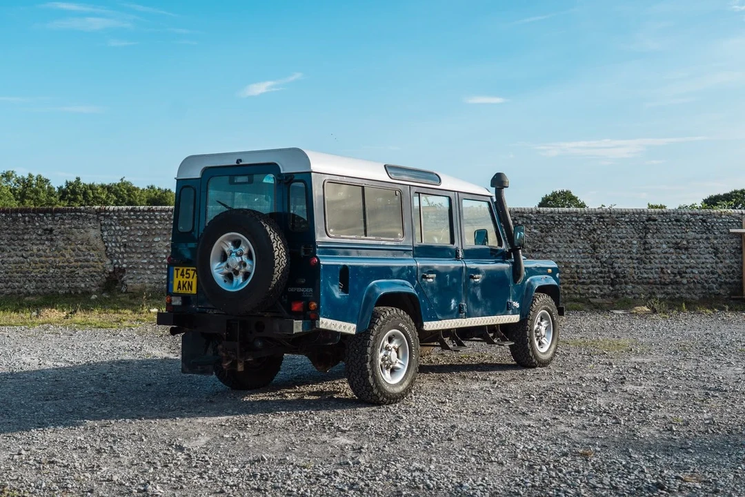 1999 Land Rover Defender 110 - Image 11 of 30